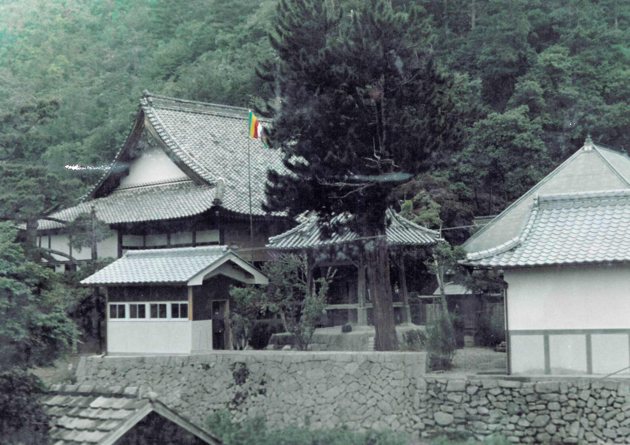 妙覚寺の由緒・歴史 妙覚寺 香川県まんのう町の浄土真宗本願寺派寺院 ようこそ南無阿弥陀仏